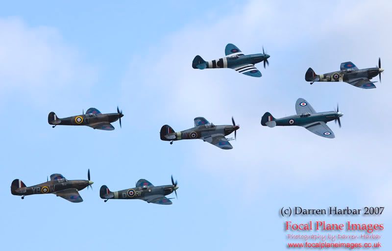 http://img.photobucket.com/albums/v698/darrenharbar/BBMF%2050/BBMF50018.jpg
