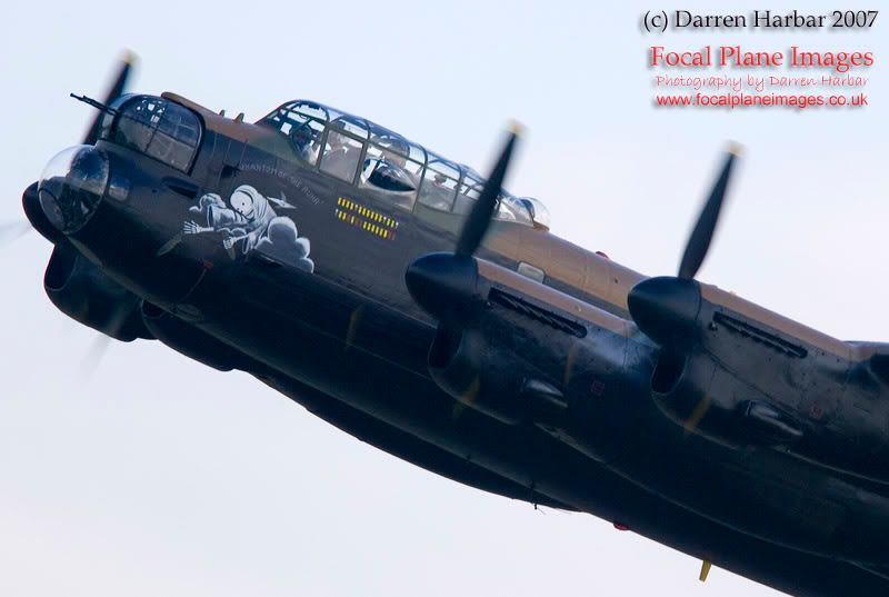 http://img.photobucket.com/albums/v698/darrenharbar/BBMF%2050/BBMF50020.jpg