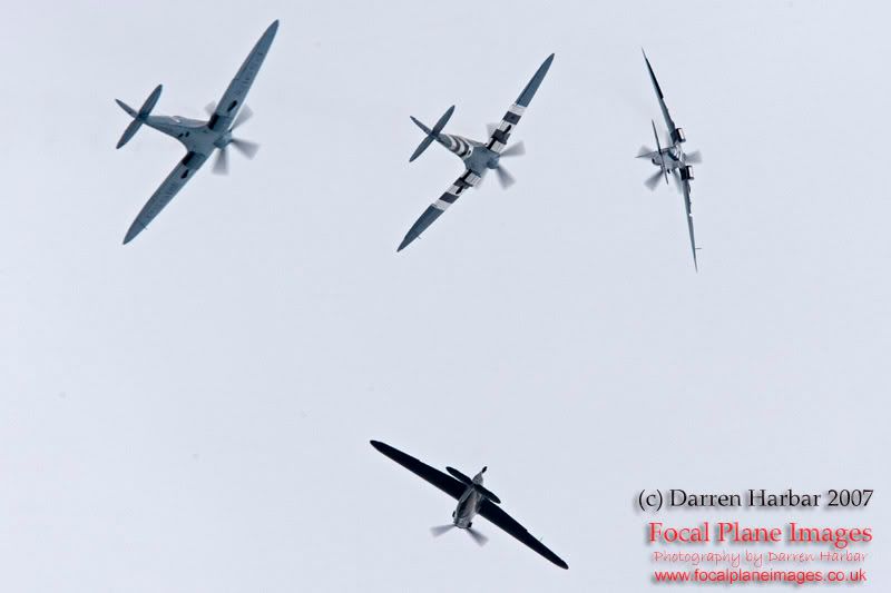 http://img.photobucket.com/albums/v698/darrenharbar/BBMF%2050/BBMF50037.jpg