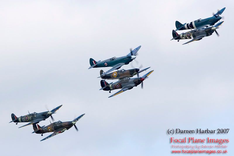 http://img.photobucket.com/albums/v698/darrenharbar/BBMF%2050/BBMF5072.jpg