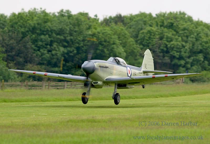 http://img.photobucket.com/albums/v698/darrenharbar/Grace%20spitfire%20day/Seafire8.jpg