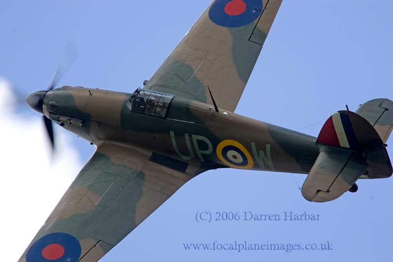 http://img.photobucket.com/albums/v698/darrenharbar/Gransden/Hurricane003.jpg