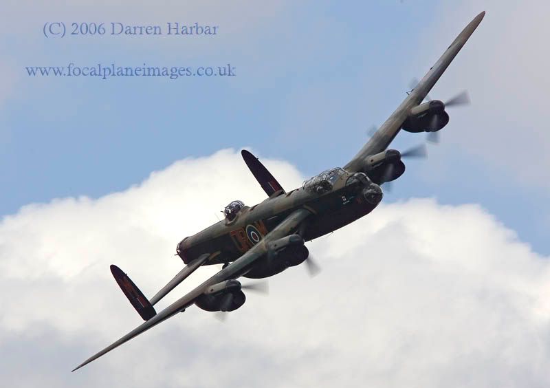 http://img.photobucket.com/albums/v698/darrenharbar/Gransden/Lancaster003.jpg