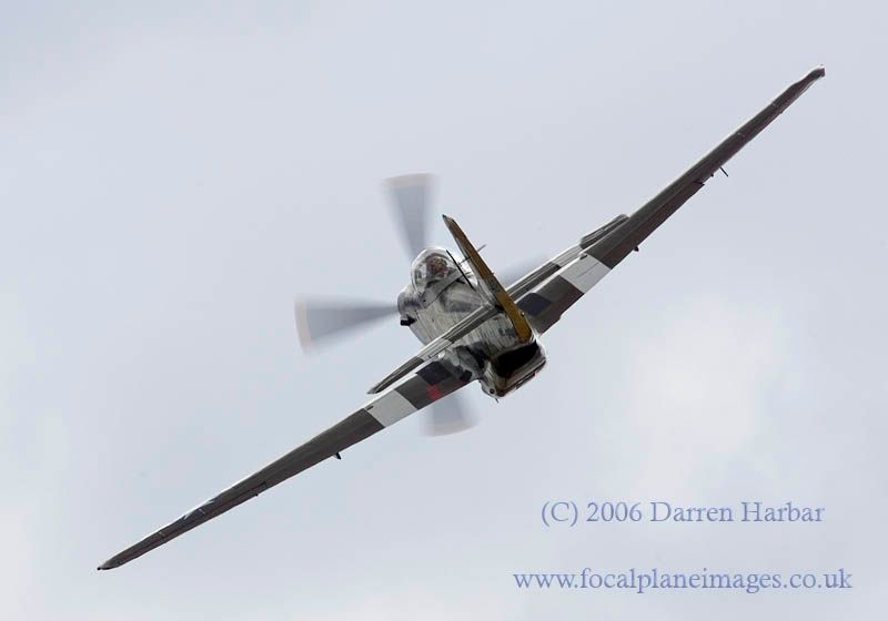 http://img.photobucket.com/albums/v698/darrenharbar/Gransden/Mustang010.jpg