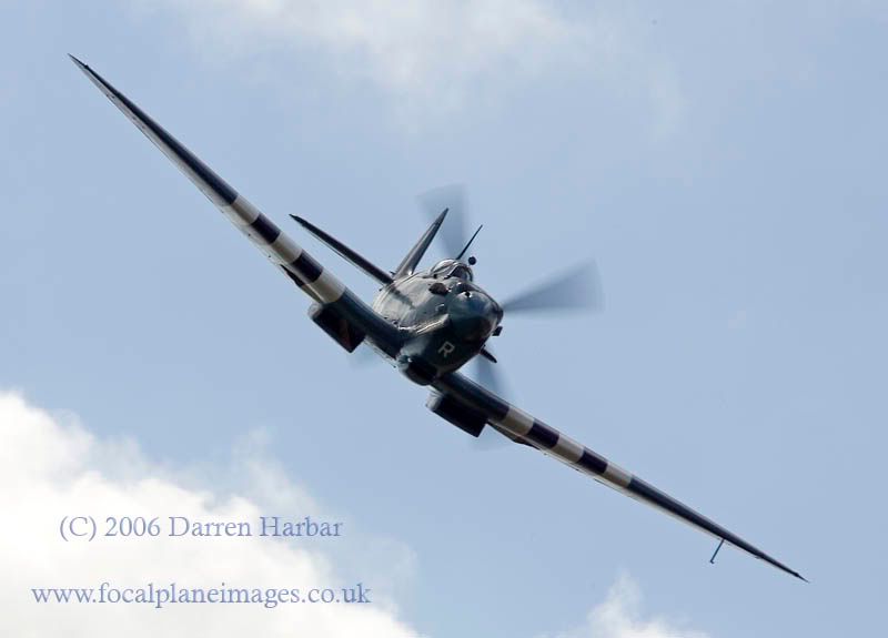 http://img.photobucket.com/albums/v698/darrenharbar/Gransden/Spitfire003.jpg