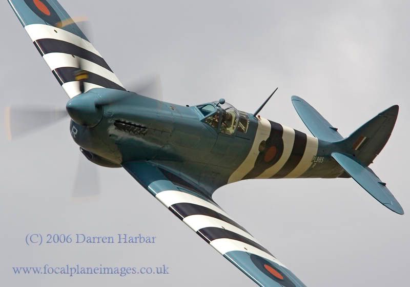 http://img.photobucket.com/albums/v698/darrenharbar/Gransden/Spitfire008.jpg