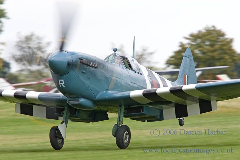http://img.photobucket.com/albums/v698/darrenharbar/Gransden/Spitfire010.jpg