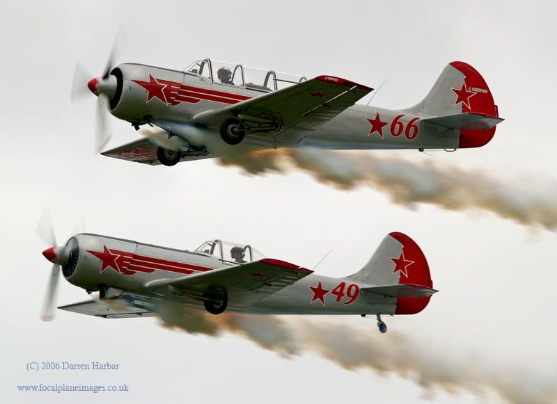 http://img.photobucket.com/albums/v698/darrenharbar/OW%20may06/Aerostars1.jpg