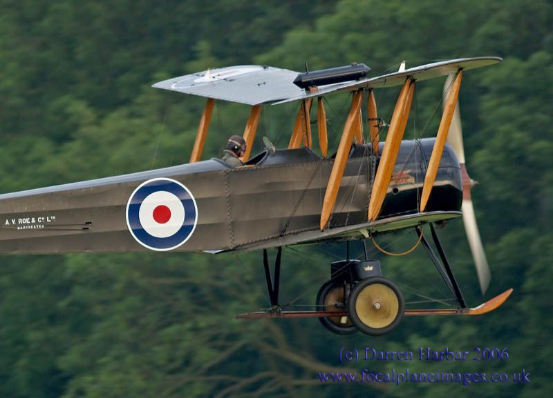 http://img.photobucket.com/albums/v698/darrenharbar/Old%20warden%20June/Avro5041.jpg