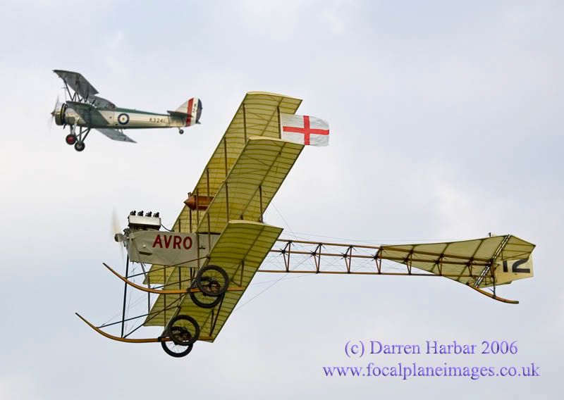 http://img.photobucket.com/albums/v698/darrenharbar/Old%20warden%20June/Avros2.jpg