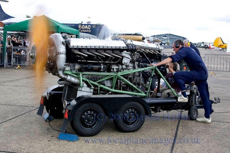 http://img.photobucket.com/albums/v698/darrenharbar/Spitfire%20show/Merlin001.jpg