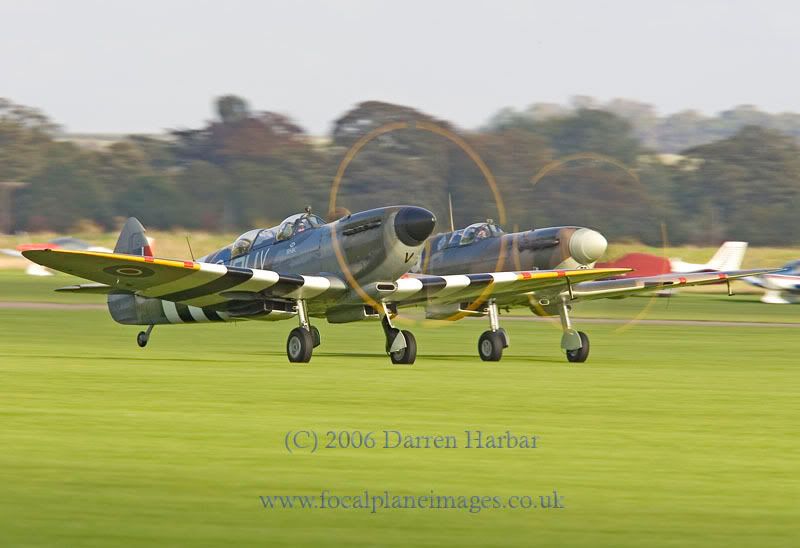 http://img.photobucket.com/albums/v698/darrenharbar/duxford%20oct%2006/DuxOct06020.jpg