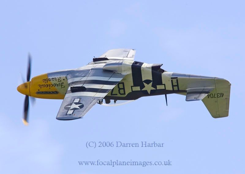 http://img.photobucket.com/albums/v698/darrenharbar/duxford%20oct%2006/DuxOct06039.jpg