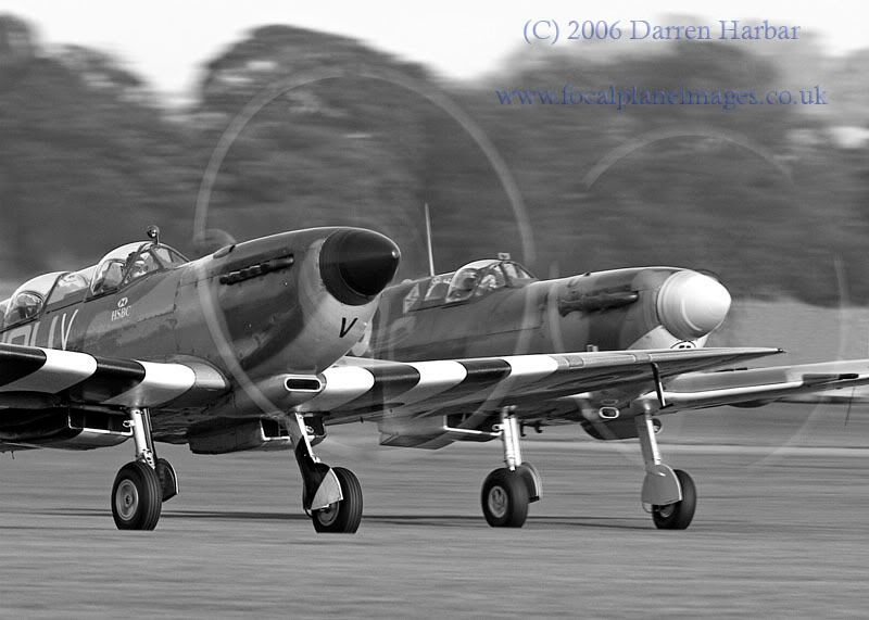 http://img.photobucket.com/albums/v698/darrenharbar/duxford%20oct%2006/DuxOct06062.jpg