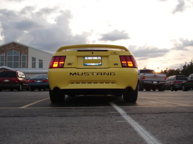 http://img.photobucket.com/albums/v70/McCrazy/5stang.jpg