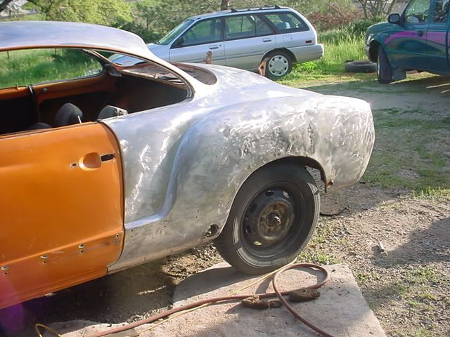 71YellowGhia016.jpg