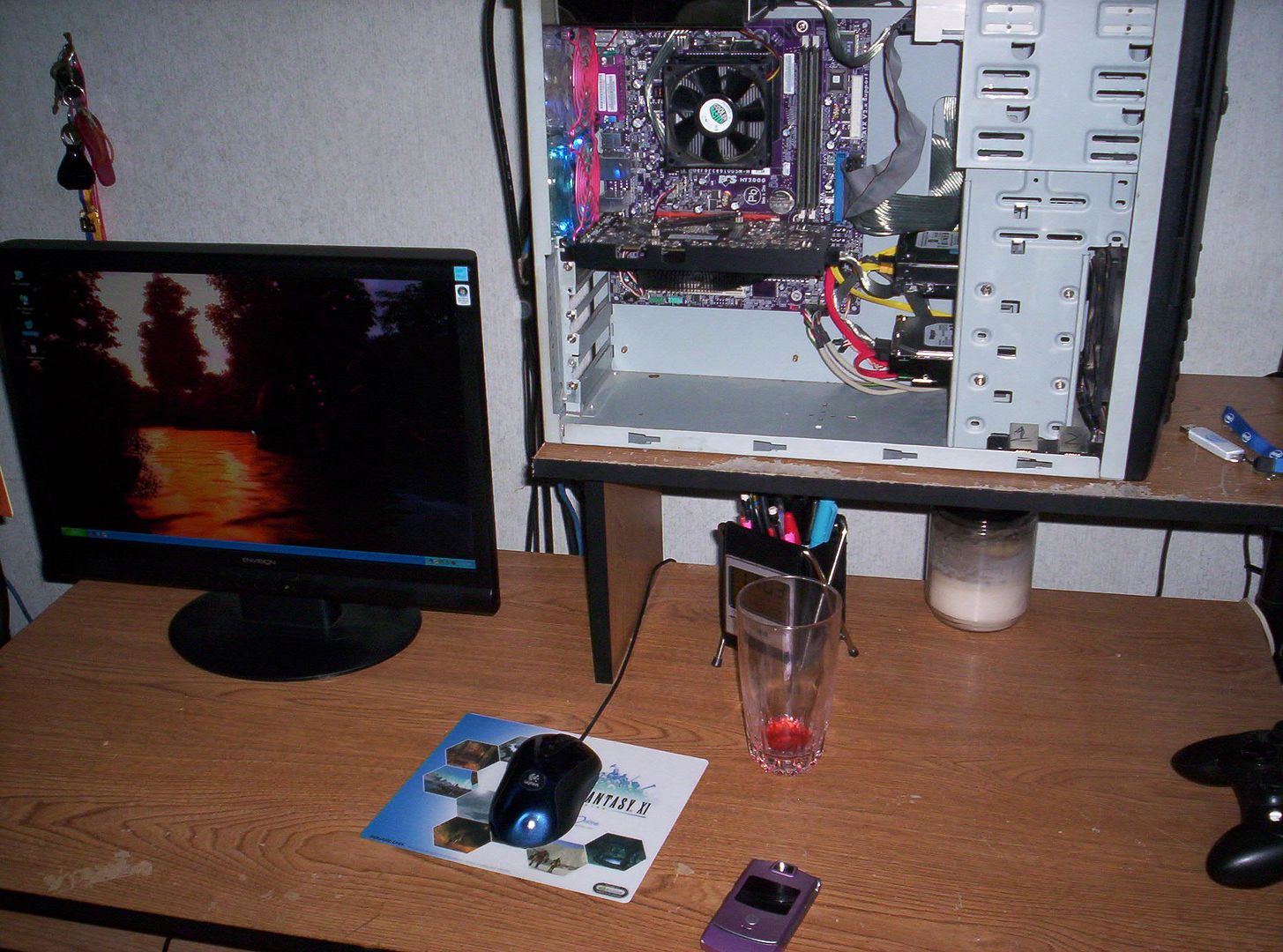 Newdesk.jpg