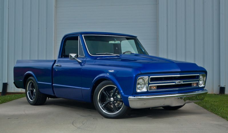 IMAGE: http://img.photobucket.com/albums/v704/cameltrophy24/calendar-1-9.jpg