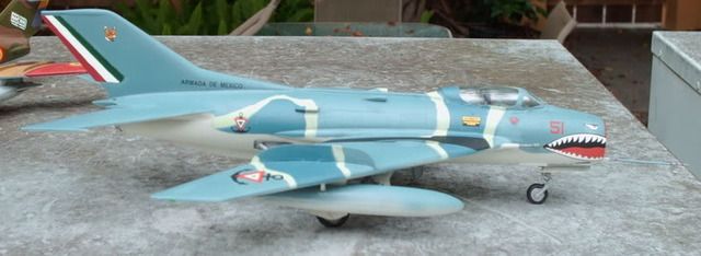 MexicanMiG-19rightside1.jpg