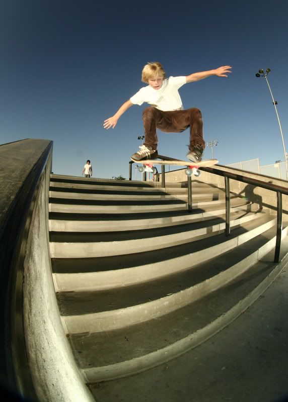 IMAGE: http://img.photobucket.com/albums/v709/goaliedude43/_MG_1838_edited-2.jpg