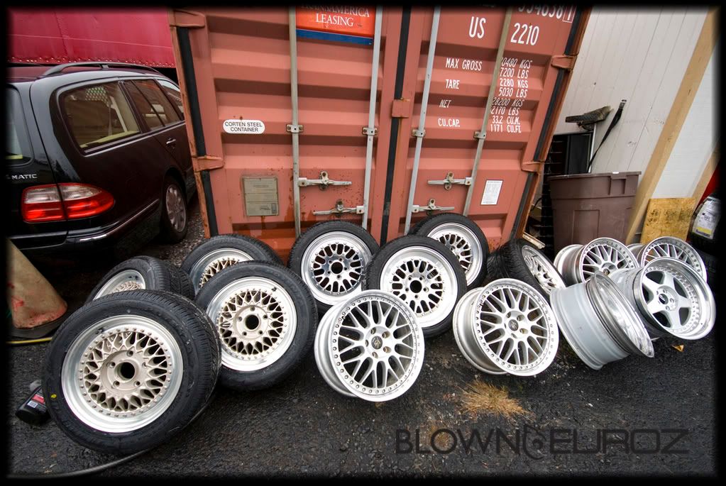 http://img.photobucket.com/albums/v71/VW2.0GTi/Wheels.jpg?t=1206936333