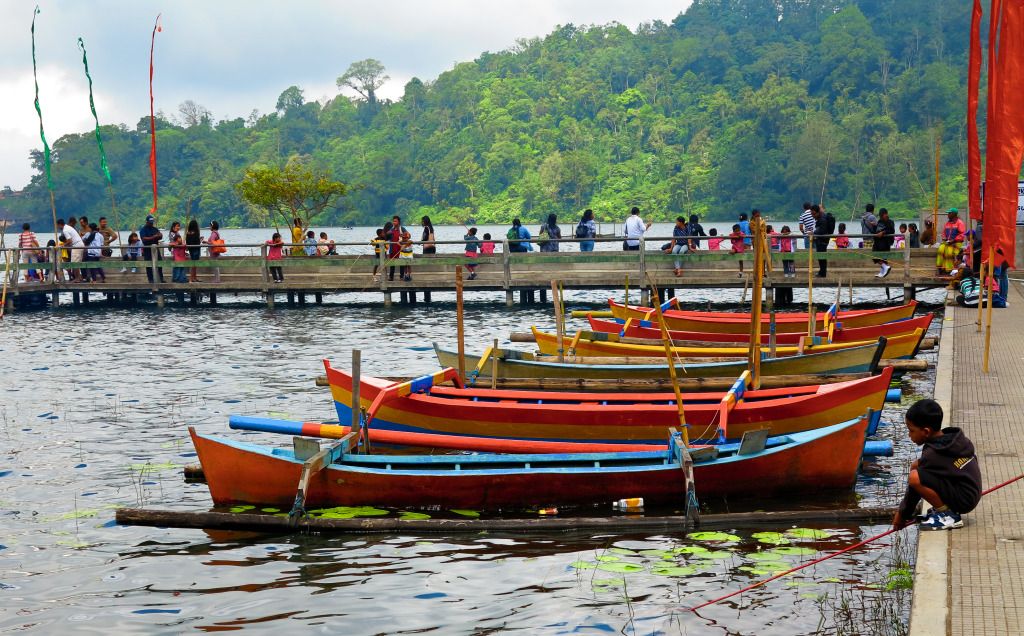 IMAGE: http://img.photobucket.com/albums/v711/wilerty/Bali%202012%20family/IMG_0844-1.jpg