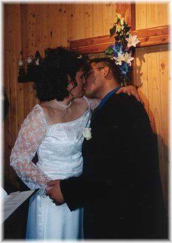 WeddingKiss.jpg