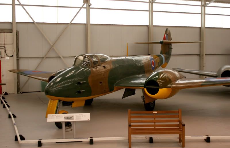 http://img.photobucket.com/albums/v714/Bruggen/CopyofCosford006.jpg