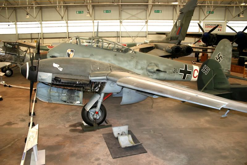 http://img.photobucket.com/albums/v714/Bruggen/CopyofCosford035.jpg