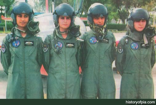 http://img.photobucket.com/albums/v714/a_gohir/gdp116_pilots_03.jpg