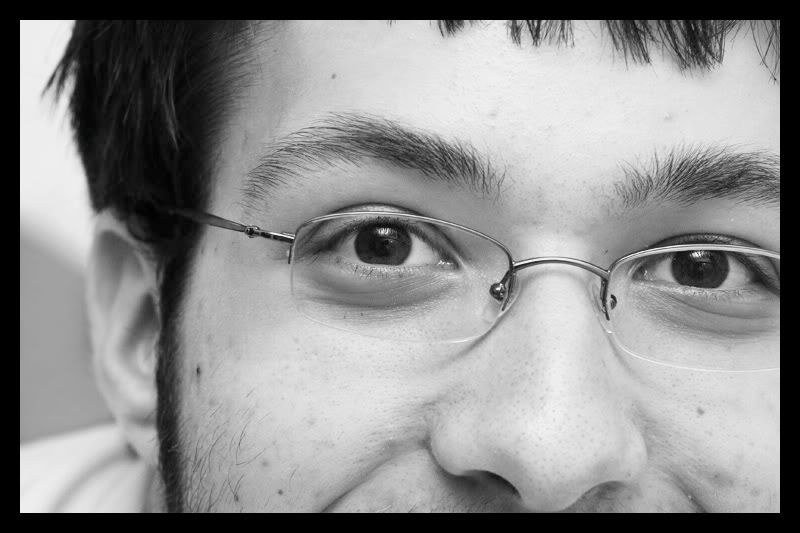 IMAGE: http://img.photobucket.com/albums/v715/kninja0/Lasers/XT%20Camera/peti.jpg