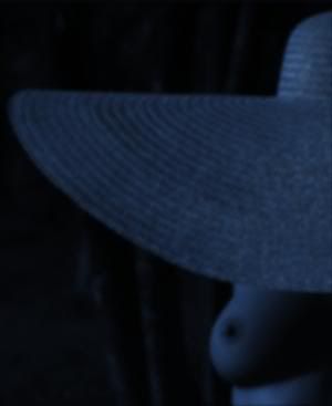 nemam josh sliku osunchanog dekoltea...shteta