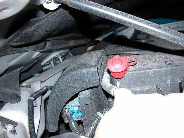 http://img.photobucket.com/albums/v717/Itagaki/Cobalt%20Accident-20070913/Cobalt-UnderHood.jpg