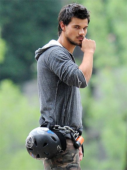 taylor-lautner-1-435-1.jpg