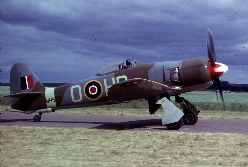 http://img.photobucket.com/albums/v724/Merlin70/Early%20Duxford/DXJul75FuryWH589.jpg