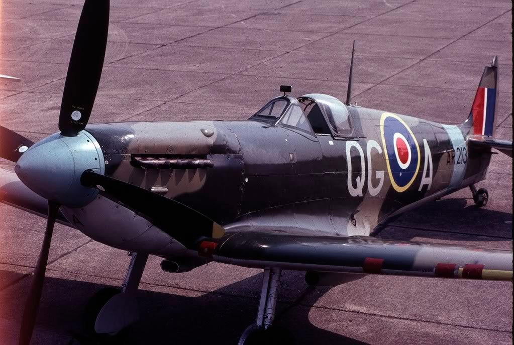 http://img.photobucket.com/albums/v724/Merlin70/Early%20Duxford/DXJul75SpitfireAR213.jpg