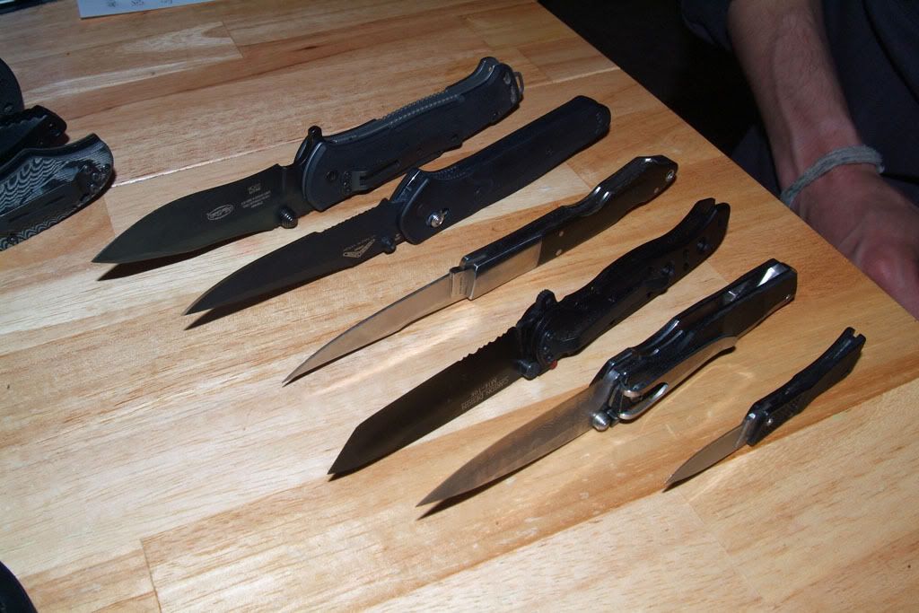 [Image: KnifeCollection4.jpg]