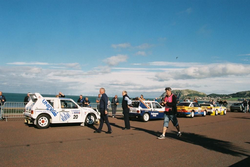 Why are there so few car photographs? Page 22 Photography & Video