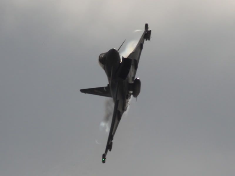 http://img.photobucket.com/albums/v726/Stewart1a/Clacton%202008/Typhoon2.jpg
