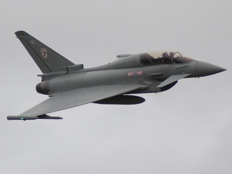 http://img.photobucket.com/albums/v726/Stewart1a/DX%2090%2008/5th%20Oct/Typhoon2.jpg