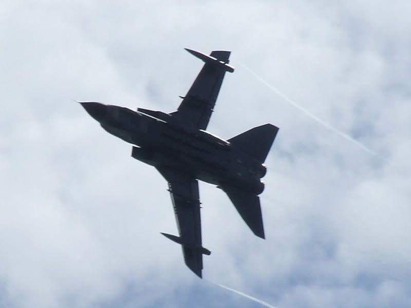 http://img.photobucket.com/albums/v726/Stewart1a/Tornado-1.jpg