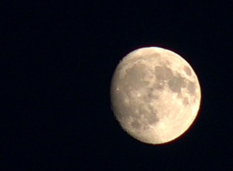 http://img.photobucket.com/albums/v726/Stewart1a/moon.jpg