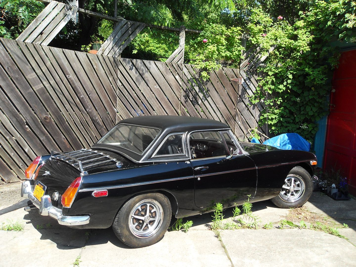 http://img.photobucket.com/albums/v727/Coldaccord/1971%20MGB/SDC13672.jpg