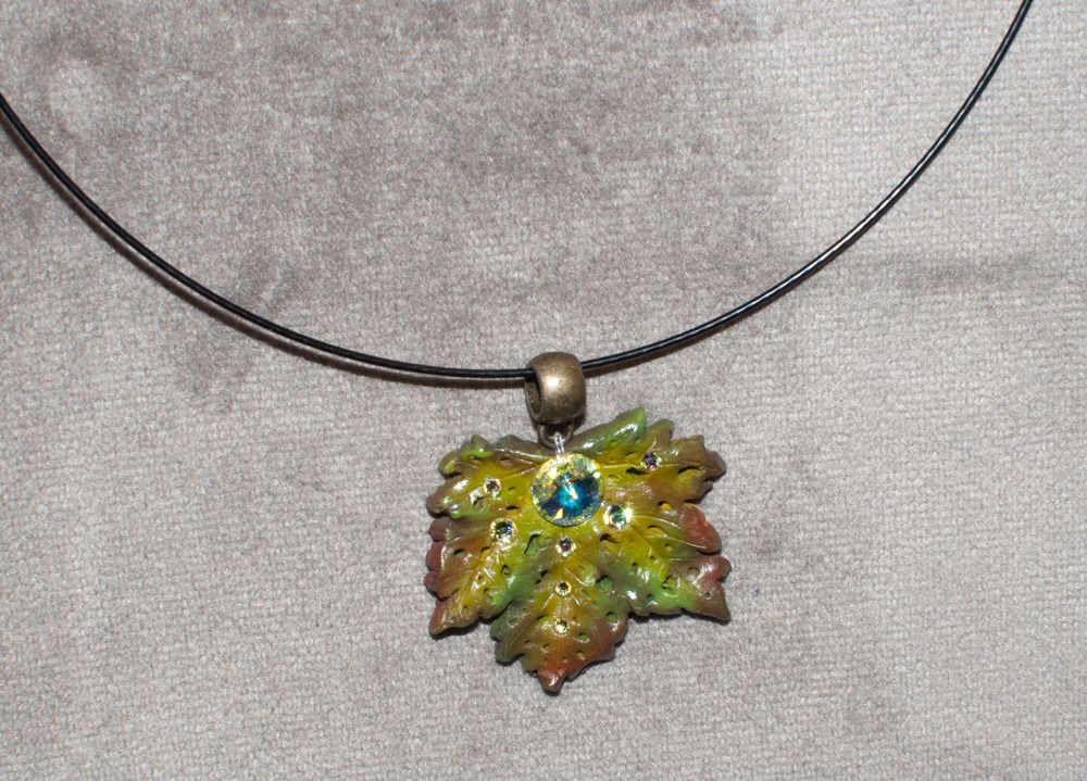 leaf necklace pendant from MJI