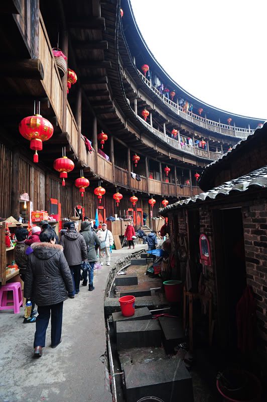 http://img.photobucket.com/albums/v73/molested_cow/China/XiaMen_TuLou/DSC_4841.jpg