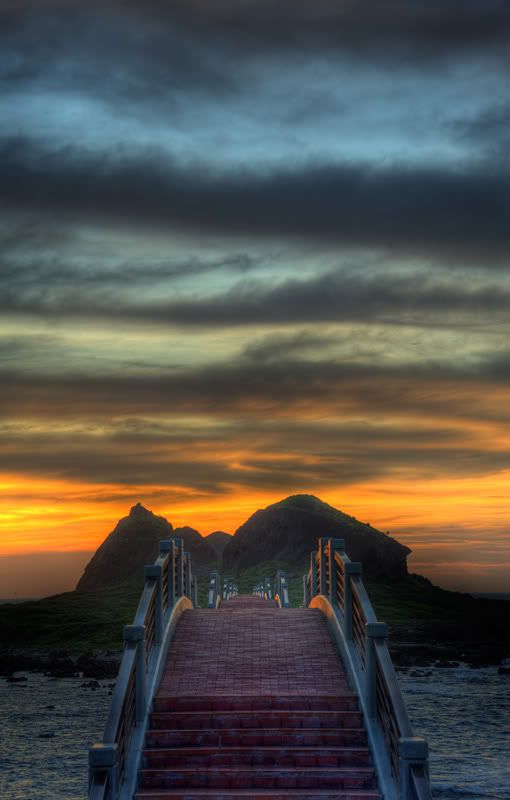 http://img.photobucket.com/albums/v73/molested_cow/Taiwan_TaiDong/ChengGong_01/HDR05_1.jpg