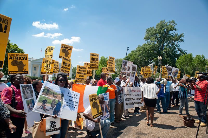 http://img.photobucket.com/albums/v73/molested_cow/Washington%20DC%202011/Lybian%20Protest/DSC_4924.jpg