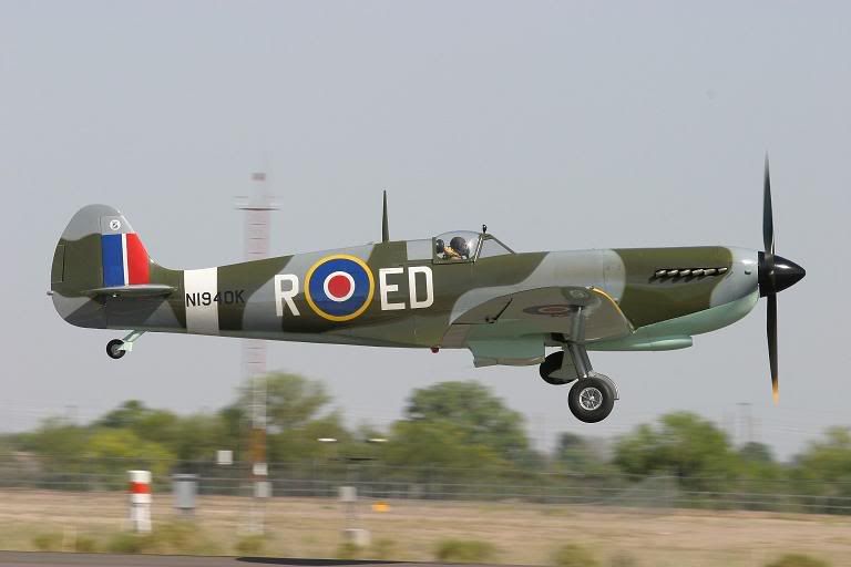 http://img.photobucket.com/albums/v731/spitfirebuilder91/Bob%20DeFord/N1940Ktake-off.jpg