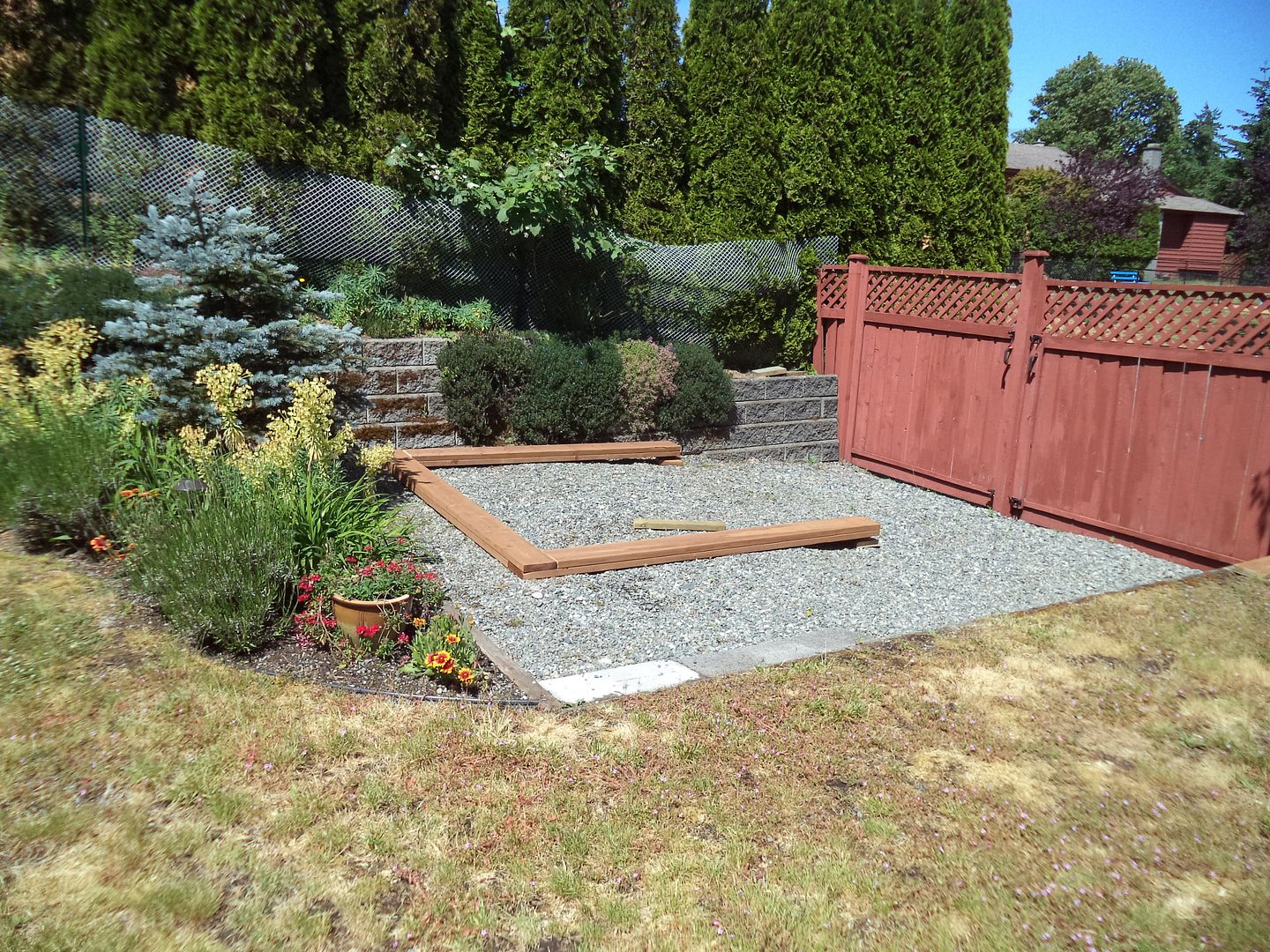 Parking on Gravel Driveway. What do I Use for Vapor Barrier Underneath