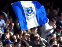 everton_fans_flag_waving_20_203x152.jpg